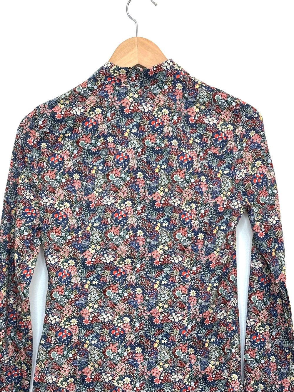 J. Crew Liberty London Perfect Shirt Elderberry Floral Size 2 Cottagecore Preppy - Picture 10 of 15